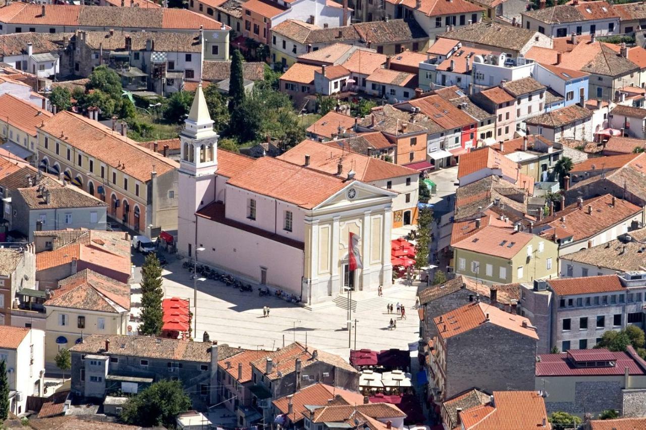 Nina - Two Bedroom With Two Balcony Near The * Porec