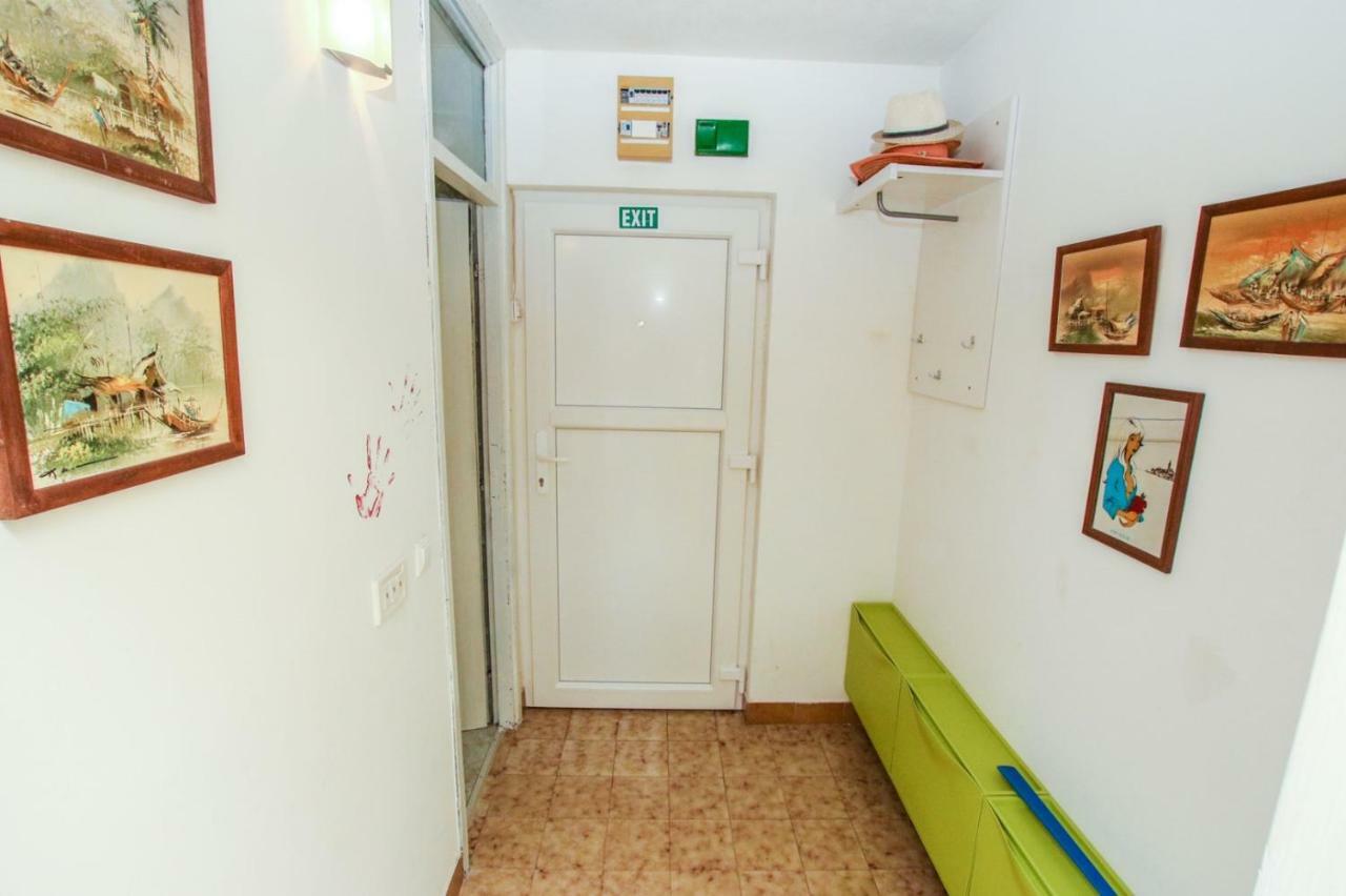 Nina - Two Bedroom With Two Balcony Near The Apartment Porec