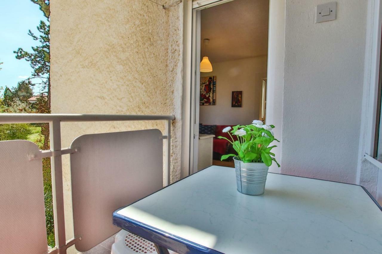 Nina - Two Bedroom With Two Balcony Near The Apartment *