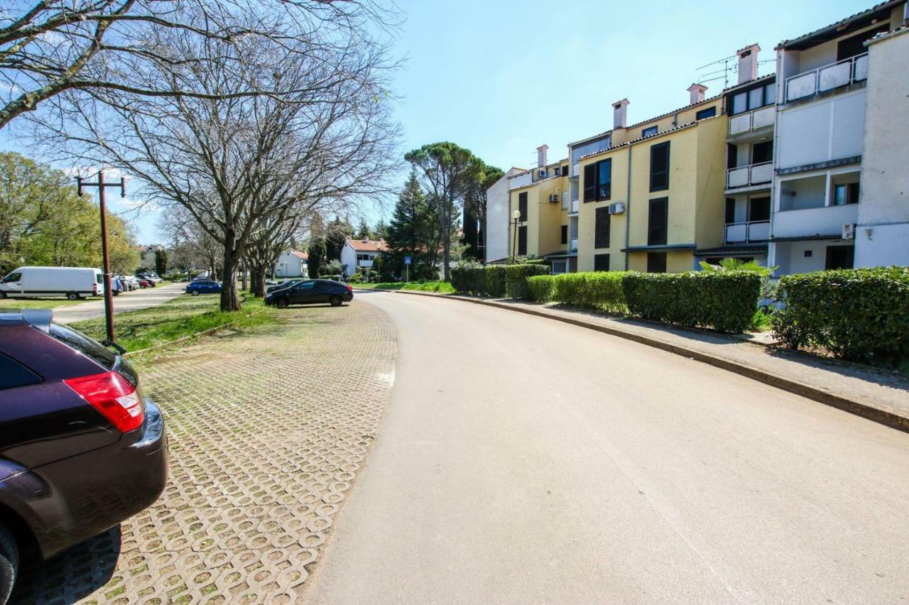 Nina - Two Bedroom With Two Balcony Near The * Porec
