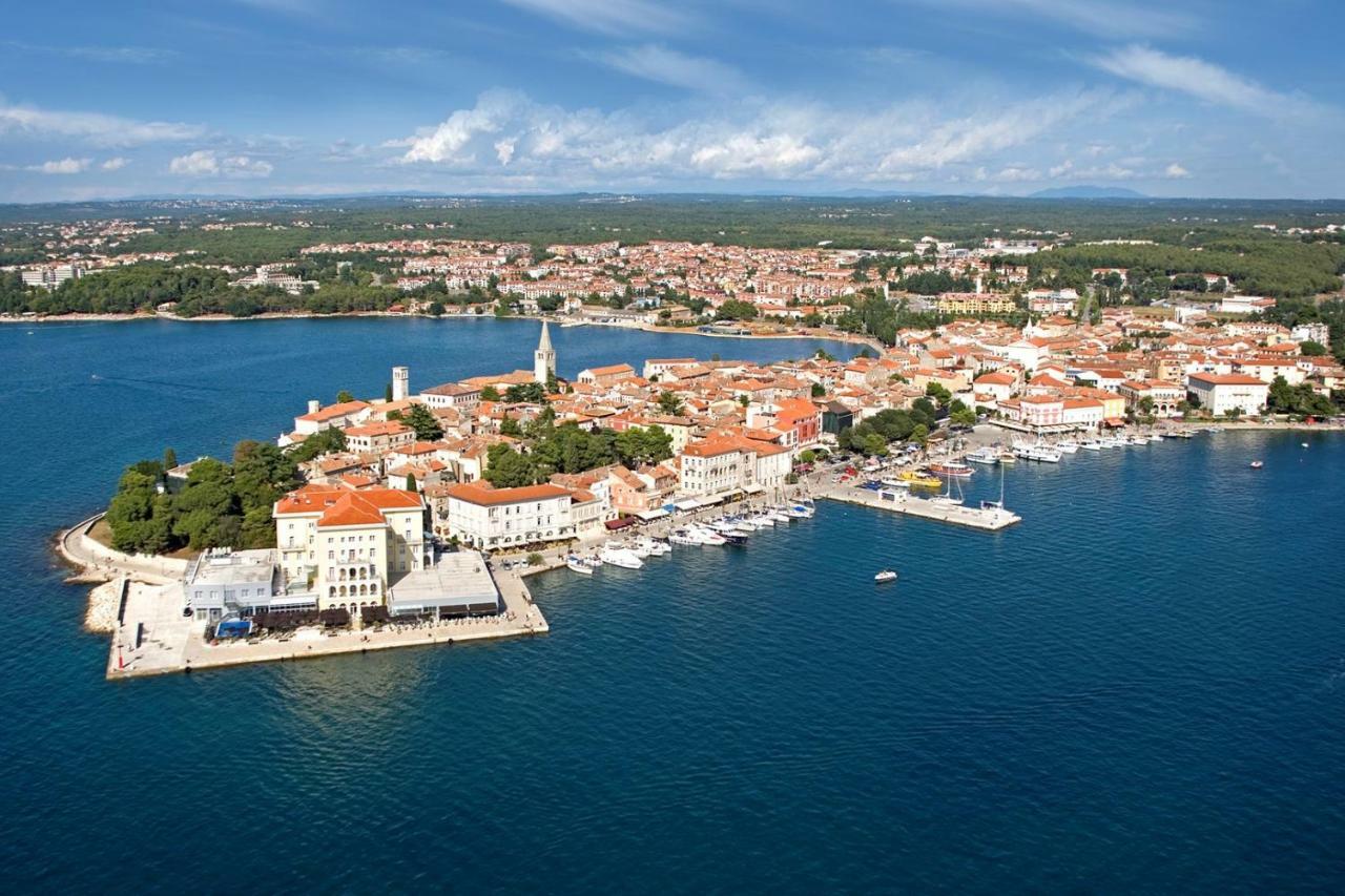 Nina - Two Bedroom With Two Balcony Near The Apartment Porec