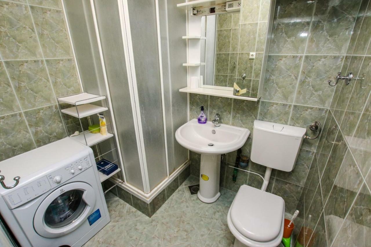 Nina - Two Bedroom With Two Balcony Near The Porec